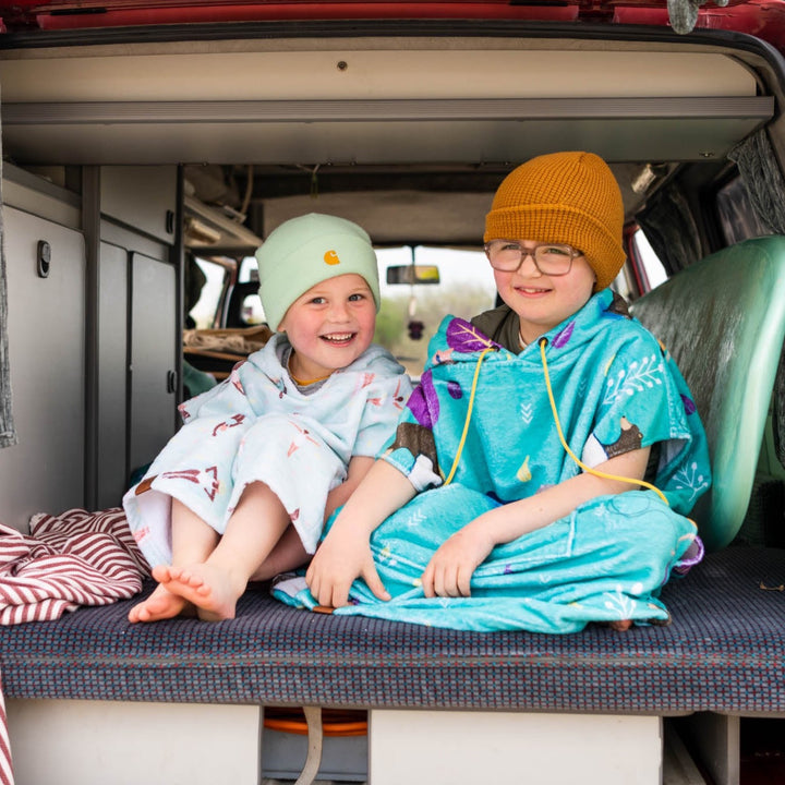 Indie surf poncho kids beach essential accessory  surf ocean camping vanlife brothers junior